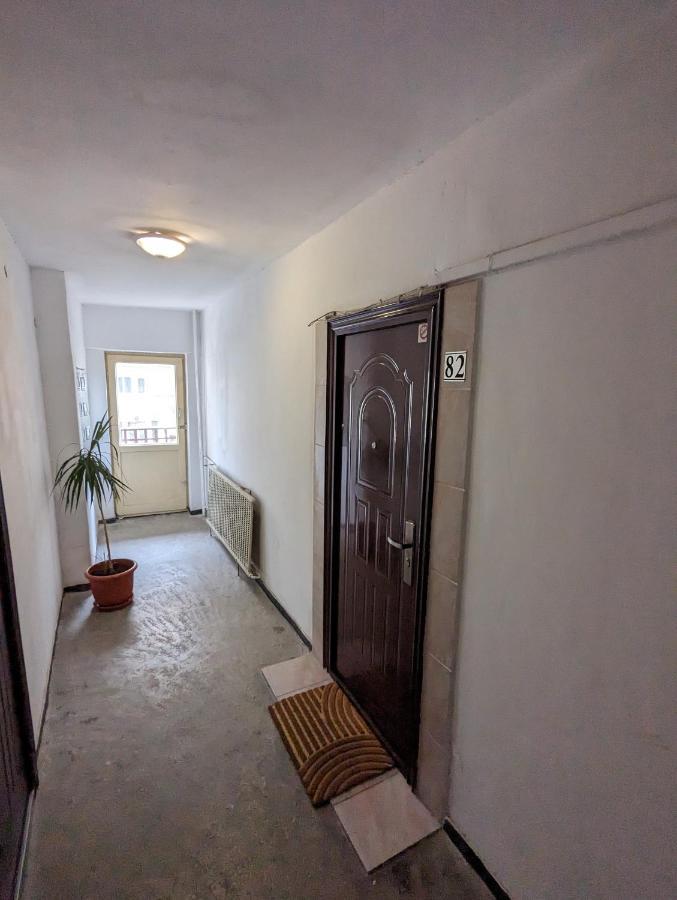 Sebastian Studio Apartment Bucharest Exterior photo