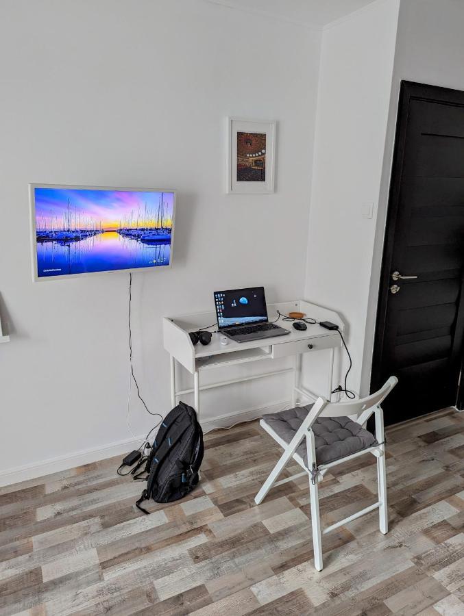 Sebastian Studio Apartment Bucharest Exterior photo